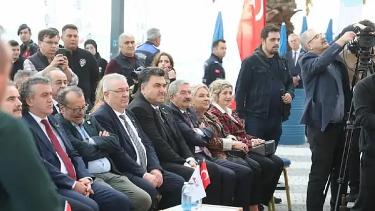 Edremit FestOlive Festivali'nde kültürel bağlar ve gastronomi turizminin önemi vurgulandı