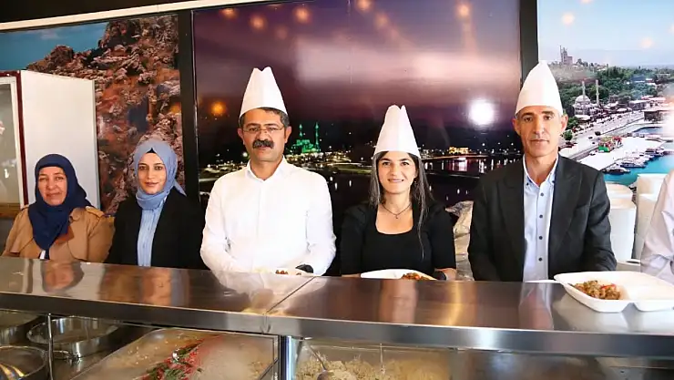 Edremit'te Bir İlk: Halk Lokantası Hizmete Açıldı