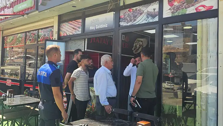 Edremit'te Temizlik ve Düzen İçin Ekiplerden Yoğun Bilgilendirme Çalışması