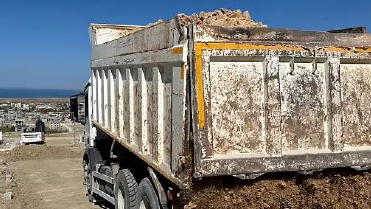 Edremit'te Yol ve Altyapı Çalışmaları Aralıksız Devam Ediyor