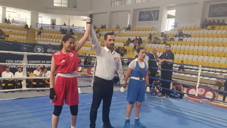 Edremitli Sporcu Esmanur Kahraman'dan Türkiye Şampiyonası'nda Gururlandıran Başarı