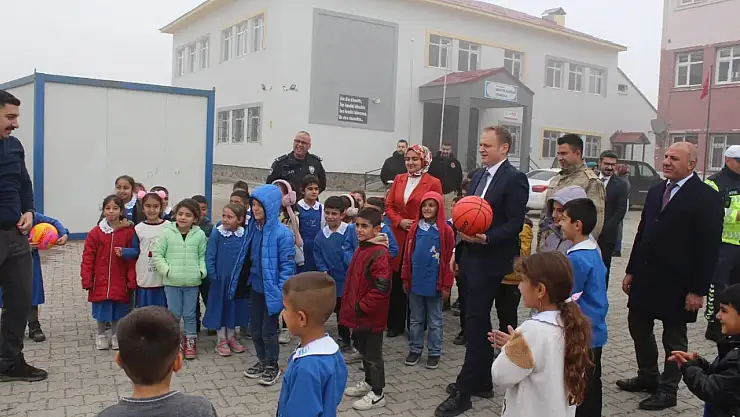 Eğitim ve spor desteği kararlılıkla sürüyor, Kaymakam Koşansu'dan öğrenciler için önemli mesajlar