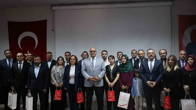 Eğitimde Başarıyı Kutlayan Ödül Töreni Van'da Gerçekleşti