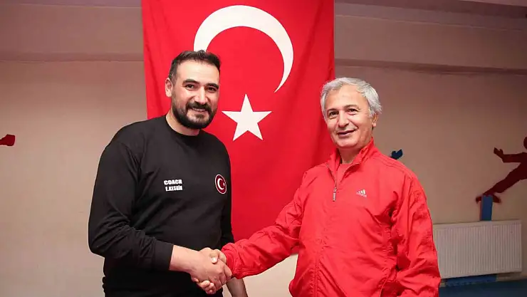 Ekrem Keskin'den hocasına vefa ziyareti: 25 yıl sonra unutulmadı!