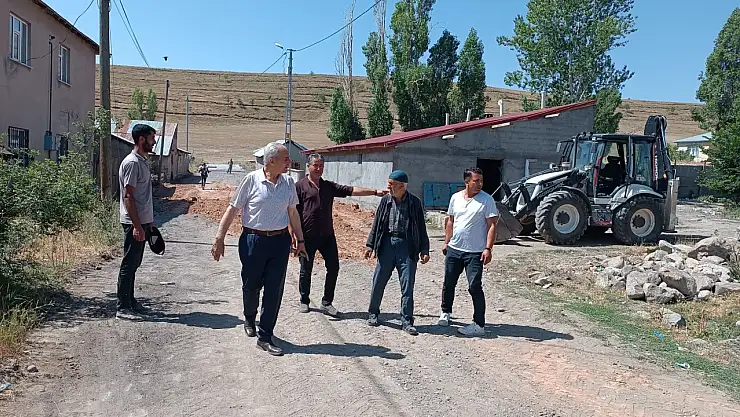 Eleşkirt Esentepe Mahallesi'nde yolların altyapısı yenileniyor