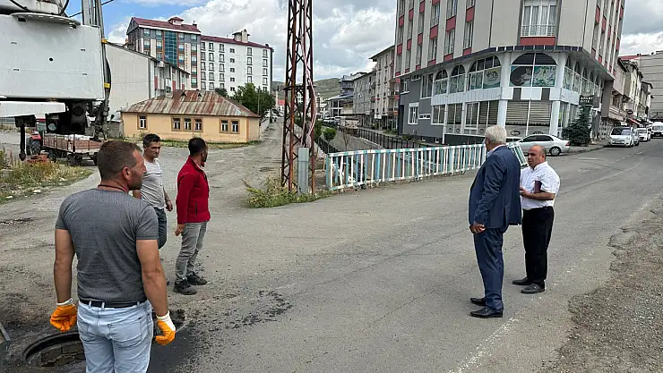 Eleşkirt'te dere çevresi düzenleniyor: Başkan Yakut çalışmaları inceledi