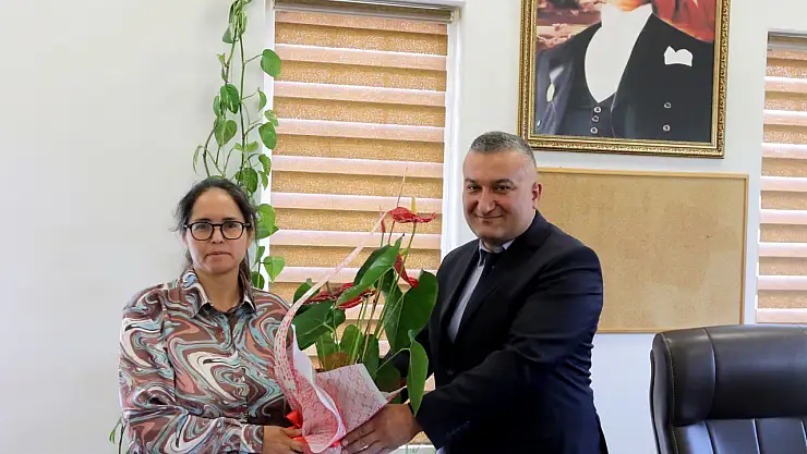 Eleşkirt Yüksekokulunda müdürlük görev değişimi gerçekleşti