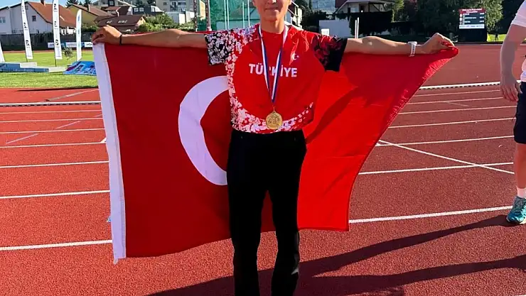 Elif Akçiçek, 24 Yıllık Türkiye Rekorunu Kırdı