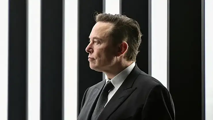 Elon Musk, 500'den fazla çalışanın işine son verdi!