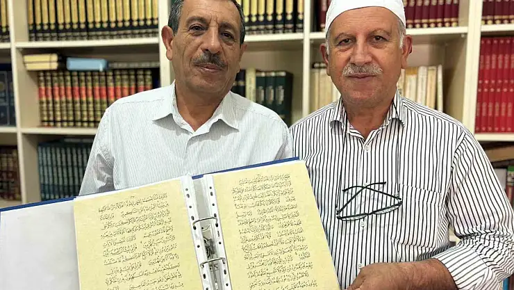Emekli öğretmen 3 yıllık çalışma ile Kur'an-ı Kerim'i el yazısıyla tamamladı