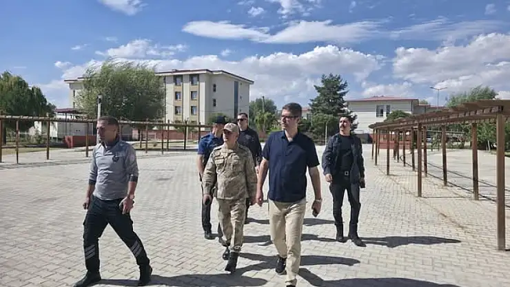 Erciş Kaymakamı'ndan Öğrenci Yurduna Ziyaret: Eğitime Destek Vurgusu