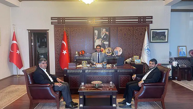 Erciş Kaymakamlığı'nda Kurban Bayramı dolayısıyla sivil toplum ziyaretleriyle dayanışma güçlendi