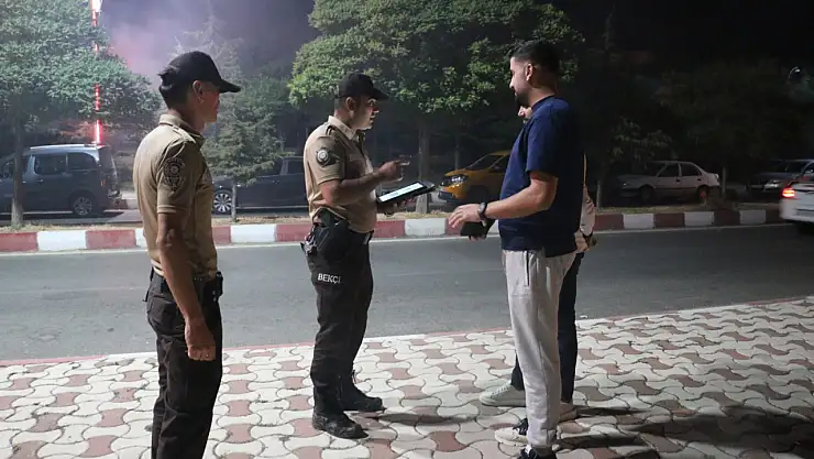 Erciş'te Gece Kartalları Huzur ve Güvenlik İçin Görev Başında