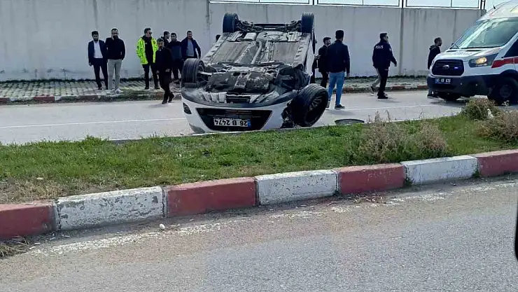 Erciş'te otomobille hafif ticari araç çarptı: 5 yaralı