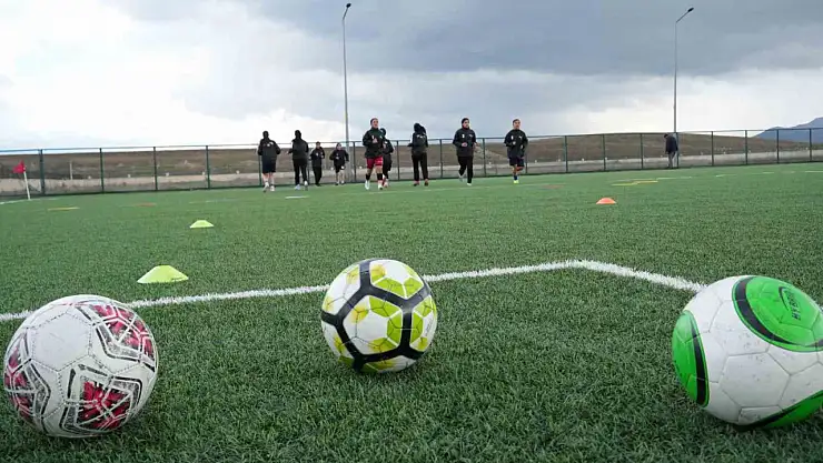 Erken yaşta evliliğe karşı kurulan kadın futbol takımı 2. Lig yolunda