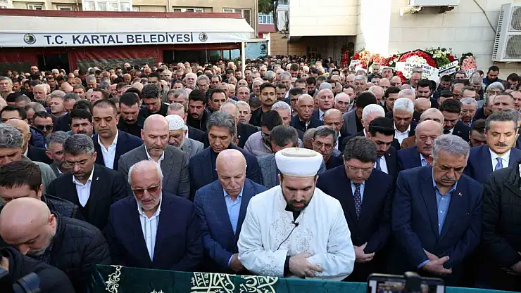 Erzurum Belediye Başkanı sSekmen'in babası dualarla uğurlandı