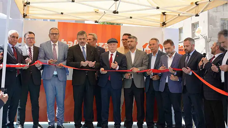 Erzurum Büyükşehir Belediye Başkanı Sekmen Halk Pazarları, Gönül Belediyeciliğinin En Somut Örneğidir