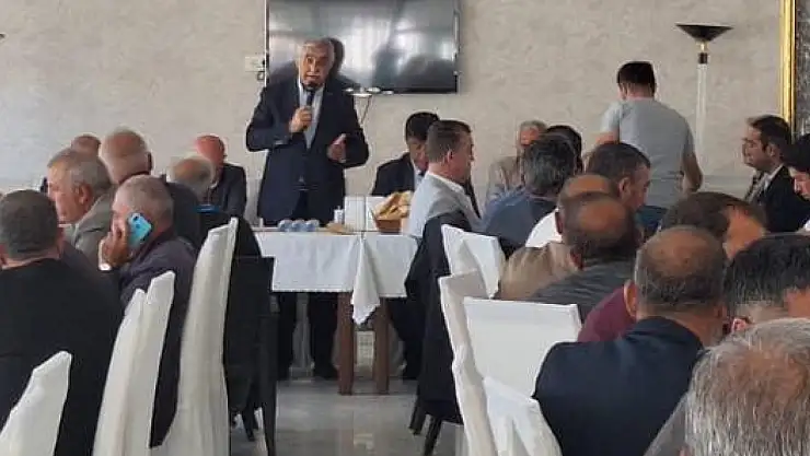 Erzurum Büyükşehir Belediyesi'nden Pasinler'de Muhtarlar Toplantısı