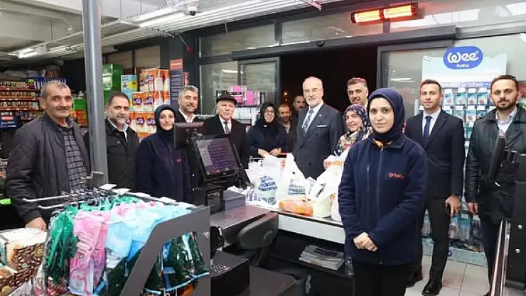 Erzurum Büyükşehir Belediyesi Halk Pazarı ve Nurettin Topçu Bilgi Evi Ziyareti Gerçekleştirildi