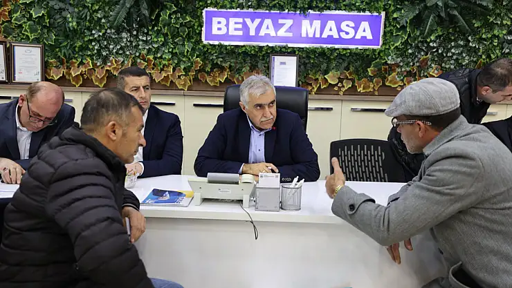 Erzurum Büyükşehir Belediyesi Halk Günü Programında Vatandaşların Talepleri Dinlendi