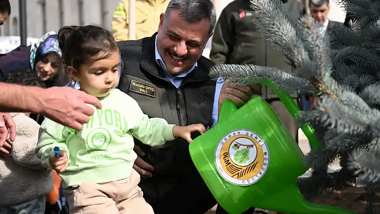 Erzurum'da 11 Kasım Milli Ağaçlandırma Günü'nde 3 Bin Fidan Toprakla Buluştu