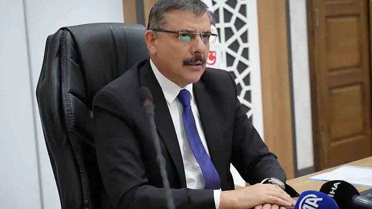 Erzurum'da 112 Acil, başıboş sokak köpekleri için ihbar hattı oldu! Hayvan barınakları kapasitesi 7 bin 100'e çıkıyor