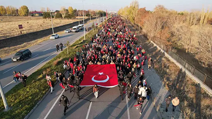 Erzurum'da 148 yıl sonra Aziziye Tabyası'nda tarihi anma yürüyüşü düzenlendi