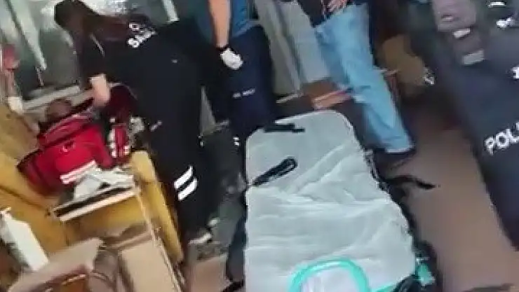 Erzurum'da 16 yaşındaki genç, ev sahibini bıçakladıktan sonra sosyal medyadan ihbar etti!