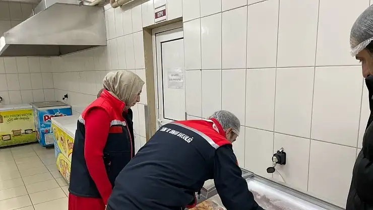 Erzurum'da 496 gıda işletmesi denetlendi, 17 numune alındı, tek yaptırım uygulandı!