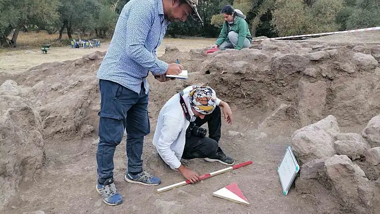 Erzurum'da 5 bin yıllık tarih gün yüzüne çıkıyor: Parmaksız Kale Höyük kazıları başladı