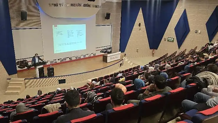 Erzurum'da Aile Hekimlerine Dermatoloji Eğitimi Verildi