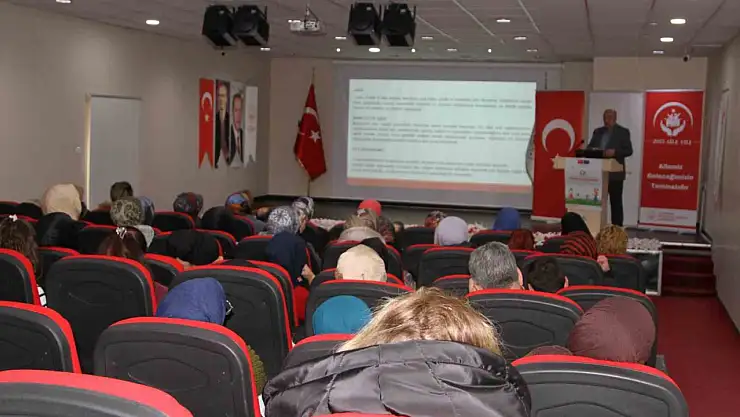 Erzurum'da aile yılı söyleşileri: Ailede şiddetsiz otorite ve koruyucu aile konuşuldu