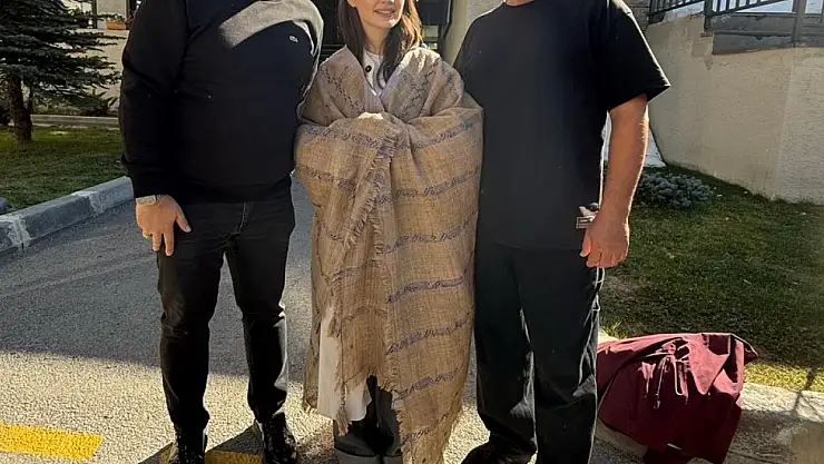 Erzurum'da Ay Yola Grubu'nun Konseri: Folk-Pop Müziğin Yeni Adı İlgi Gördü