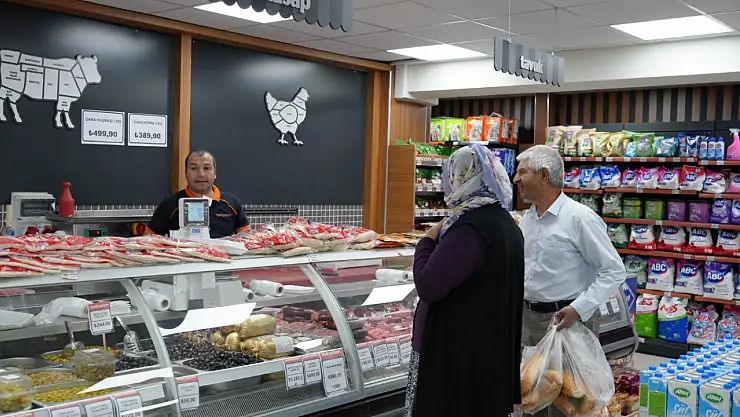 Erzurum'da Belediyeden İhtiyaç Sahiplerine Örnek Oluşturacak Halk Pazarı Açıldı