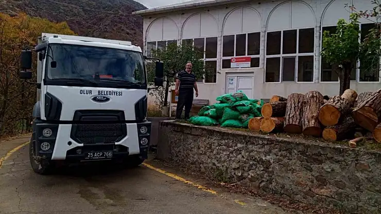 Erzurum'da camilere kışlık kömür dağıtımı tamamlandı, başkan hizmetlerine devam ediyor