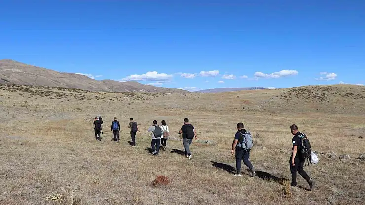 Erzurum'da Doğa Severler 20 Kilometrelik Keyifli Yürüyüş Gerçekleştirdi