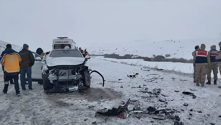 Erzurum'da feci kaza: 2 ölü, 3 yaralı
