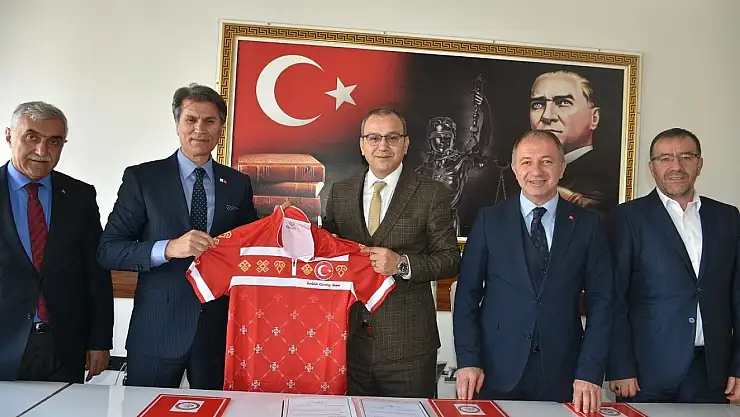 Erzurum'da Floor Curling Protokolü imzalandı, iş birliği vurgulandı!