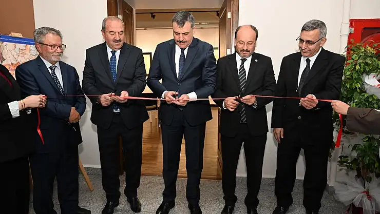 Erzurum'da Geleneksel Sanatın Buluştuğu Sergi Açıldı