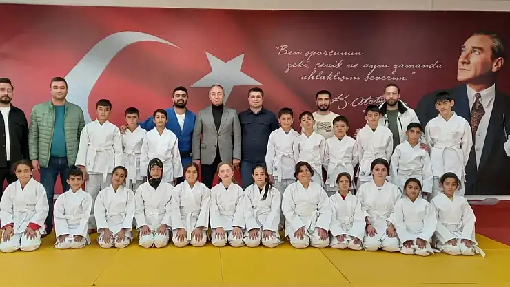 Erzurum'da Gençlik ve Spor İl Müdürü'nden ailelere teşekkür, spor tesisleri dolup taşıyor!