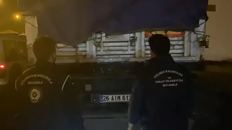 Erzurum'da göçmen kaçakçılığına operasyon 22 düzensiz göçmen yakalandı