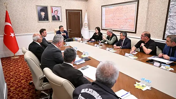 Erzurum'da heyelan sonrası afet yönetiminde kritik önlemler alındı, vatandaşlar uyarılacak.