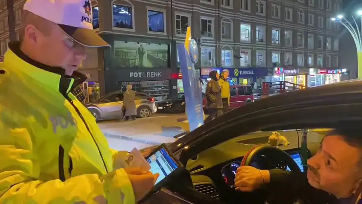 Erzurum'da huzurlu bayram için polis 7/24 görev başında