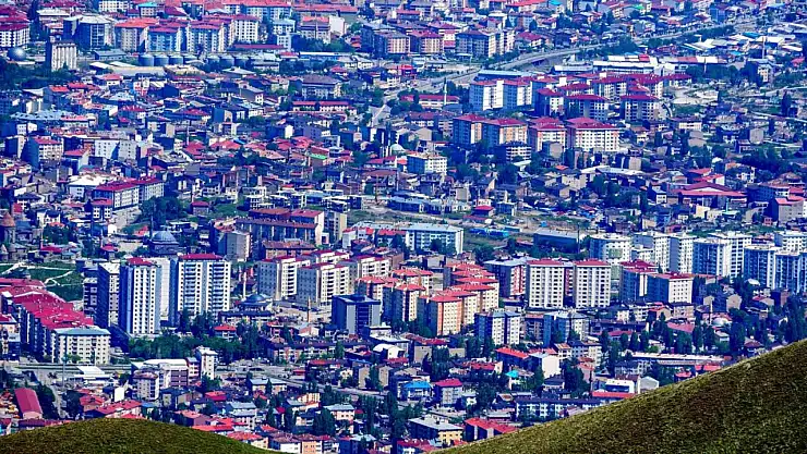 Erzurum'da İki Vali Yardımcısı ile On Kaymakam Yer Değiştirdi