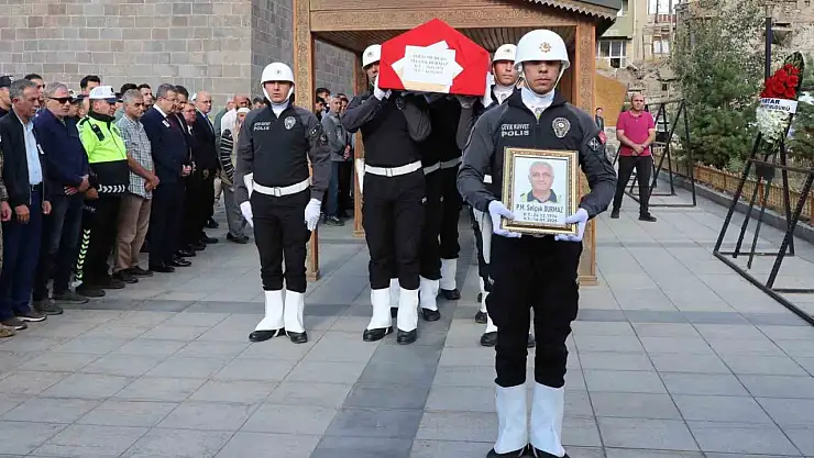Erzurum'da kalp krizi geçiren polis memuru Selçuk Durmaz hayatını kaybetti