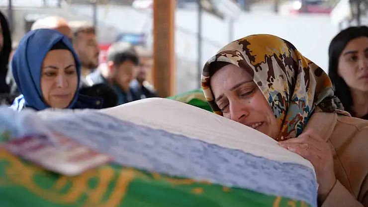 Erzurum'da kızı vahşice katledilen bir annenin feryadı