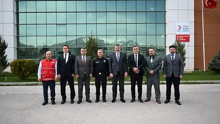 Erzurum'da Kök Hücre Toplama Merkezi kurulacak, Vali Çiftçi bağışın önemini vurguladı.