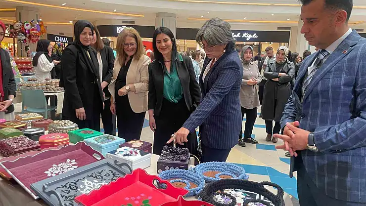 Erzurum'da koruma altındaki çocuklardan umut dolu butik pasta ve el sanatları sergisi açıldı