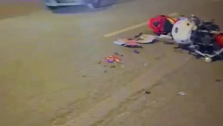 Erzurum'da motosiklet ve otomobil çarpıştı, sürücü yaralandı