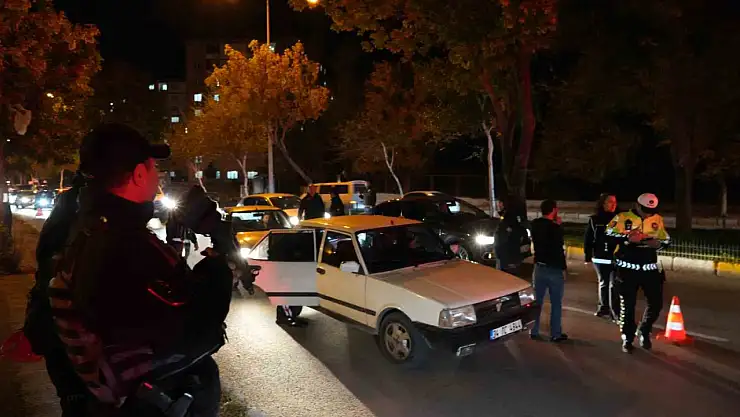 Erzurum'da Narkotik Uygulaması: Şüpheli Araçlar Didik Didik Arandı
